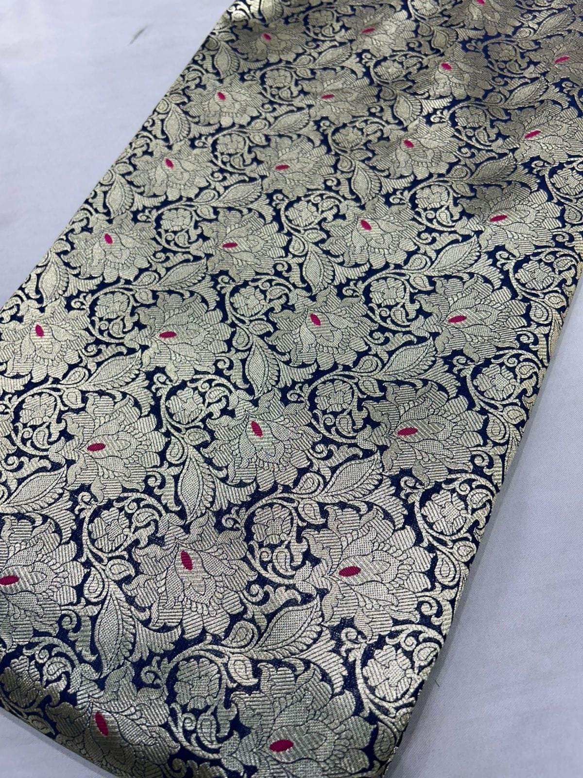 Gorgeous Fine Zari Meenakari Pure Banarasi Brocades