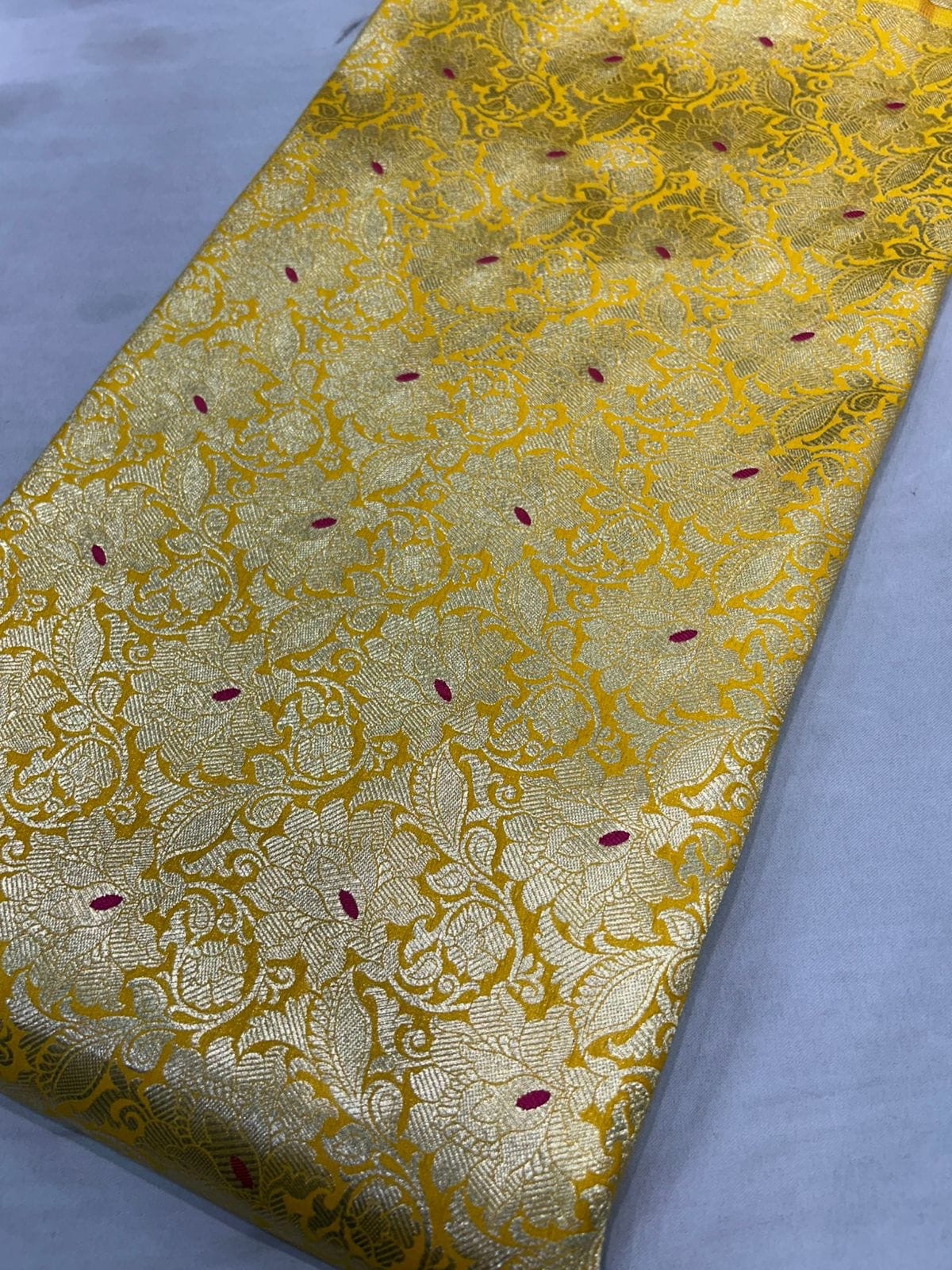 Gorgeous Fine Zari Meenakari Pure Banarasi Brocades